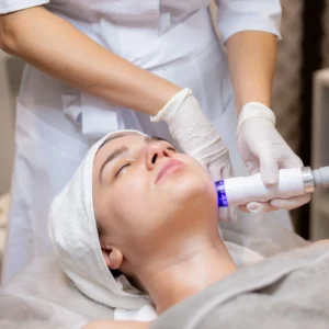 PLUMP AND LIFT Elemis Facial